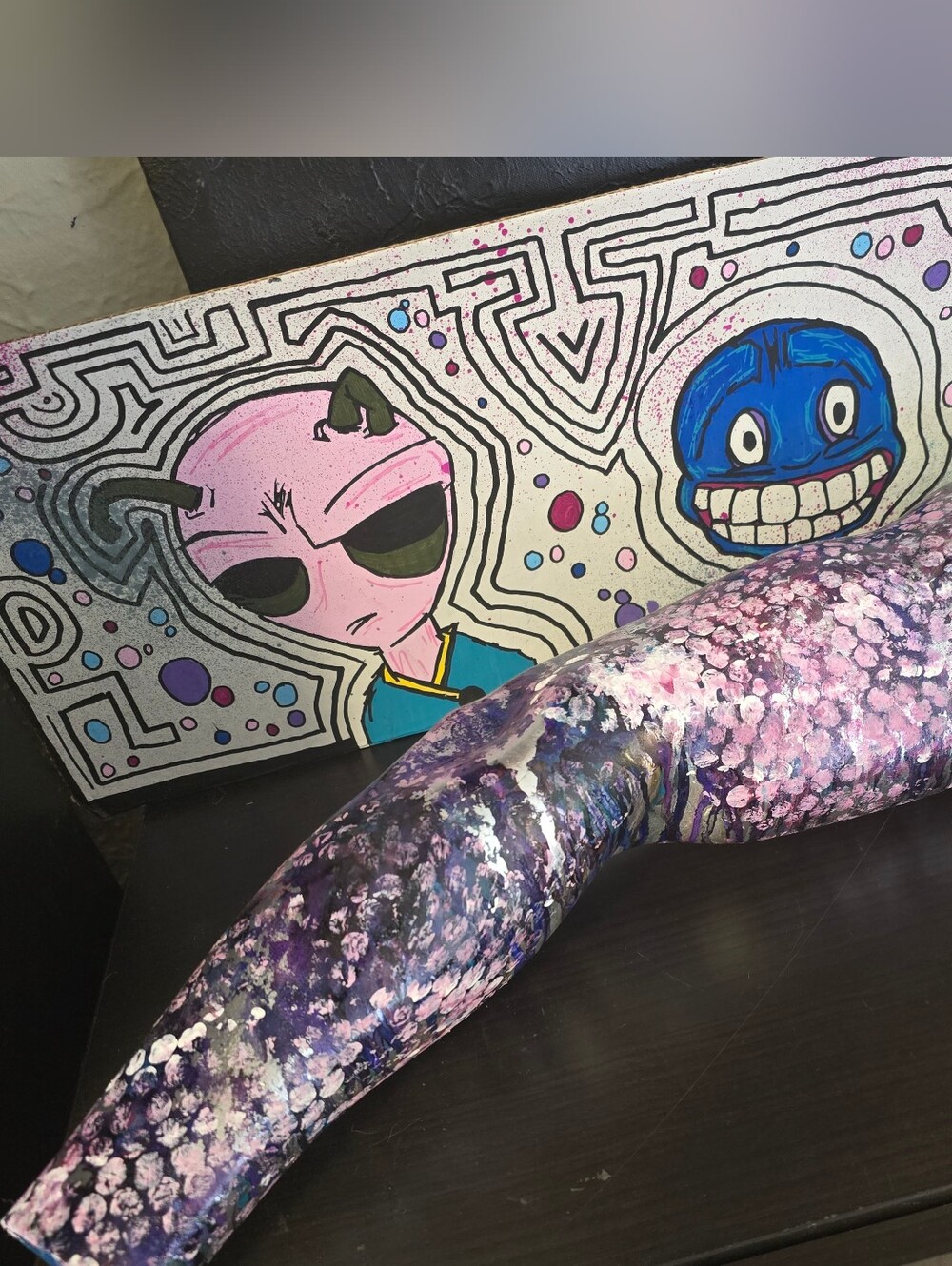 HANDCRAFTED Upcycled Mannequin Arm HANDPAINTED Abstract Tabletop Art Decor - Picture 3 of 17
